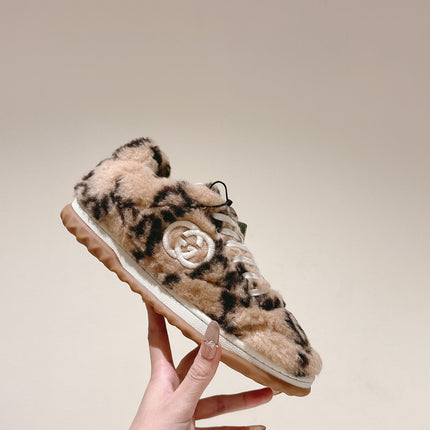 GG INTERLOCKING G SNEAKER IN BEIGE WOOL