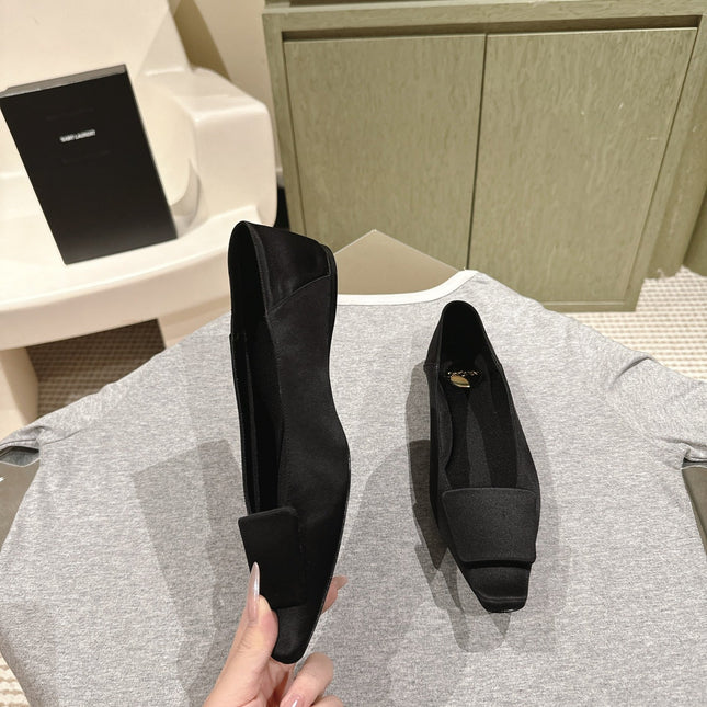 BALLERINA FLATS IN BLACK SATIN