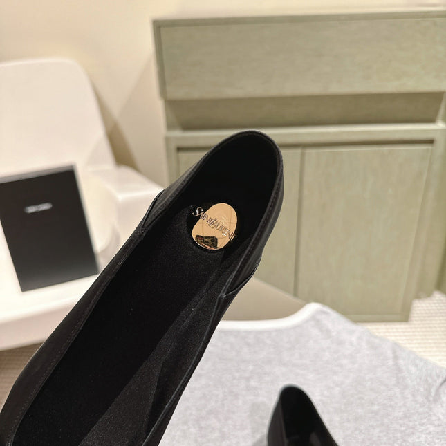 BALLERINA FLATS IN BLACK SATIN