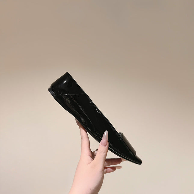 BALLERINA FLATS IN BLACK PATENT CALFSKIN