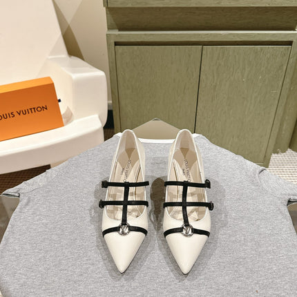 HIGH PUMP 45MM IN WHITE CALFSKIN WITH BLACK STRAPS