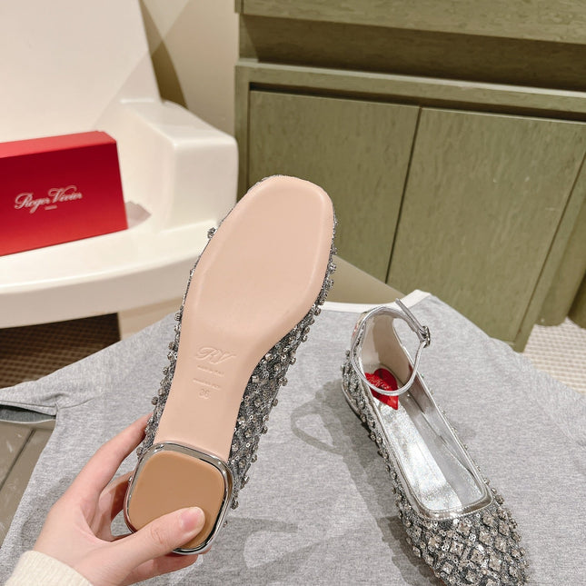 BALLERINAS IN SILVER FABRIC WITH CRYSTAL DETAILING