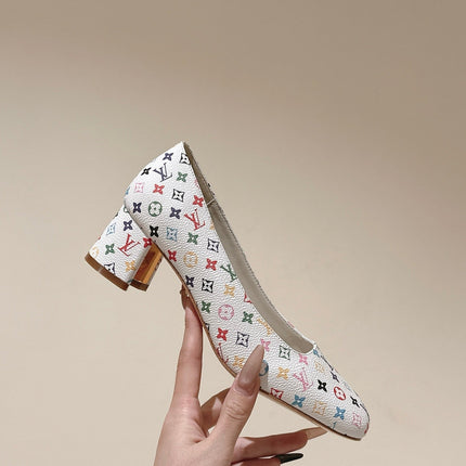 SWING HIGH PUMP 55 MM IN WHITE MONOGRAM CALFSKIN