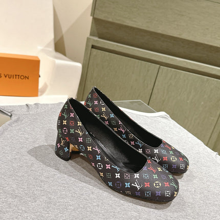 SWING HIGH PUMP 55 MM IN BLACK MONOGRAM CALFSKIN