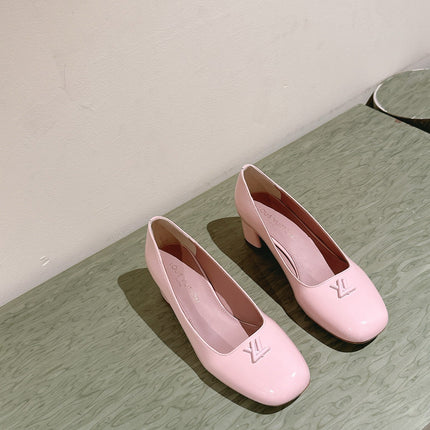 SWING HIGH PUMP 55 MM IN PALE PINK PATENT CALFSKIN
