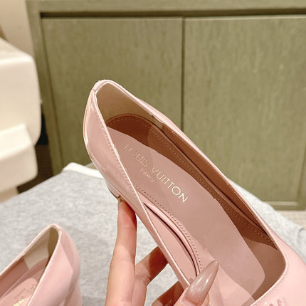 SWING HIGH PUMP 55 MM IN PALE PINK PATENT CALFSKIN
