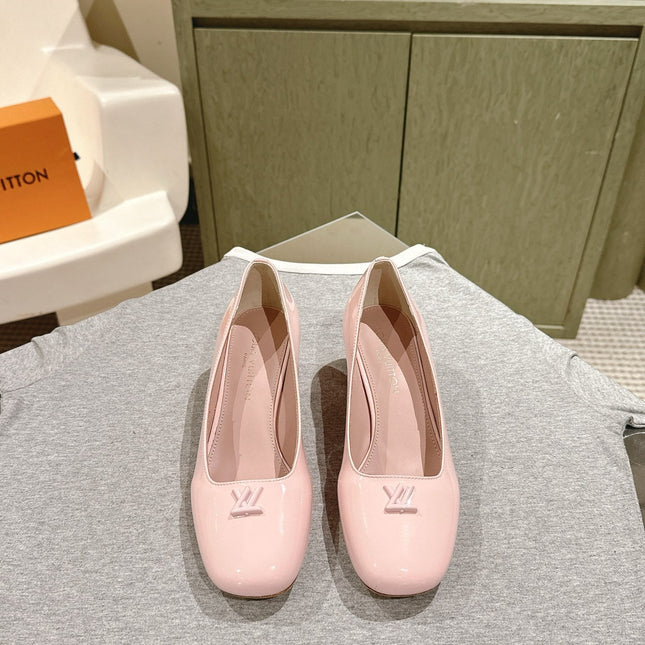 SWING HIGH PUMP 55 MM IN PALE PINK PATENT CALFSKIN