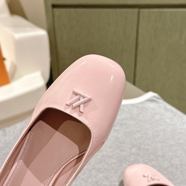 SWING HIGH PUMP 55 MM IN PALE PINK PATENT CALFSKIN