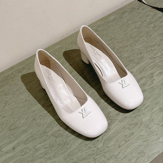 SWING HIGH PUMP 55 MM IN WHITE PATENT CALFSKIN