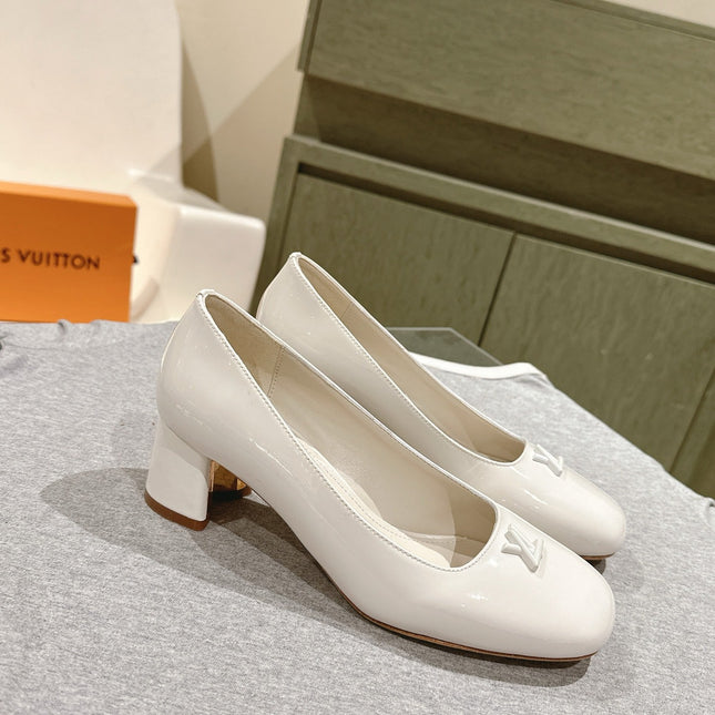 SWING HIGH PUMP 55 MM IN WHITE PATENT CALFSKIN