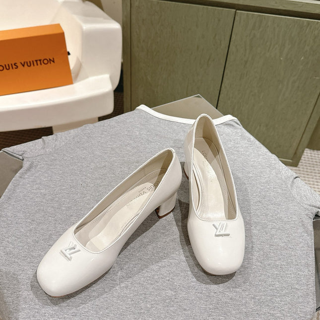 SWING HIGH PUMP 55 MM IN WHITE PATENT CALFSKIN