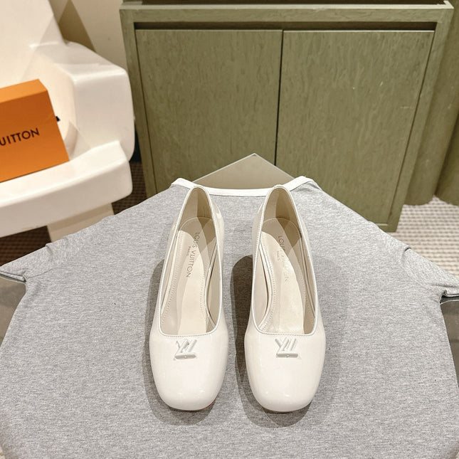 SWING HIGH PUMP 55 MM IN WHITE PATENT CALFSKIN
