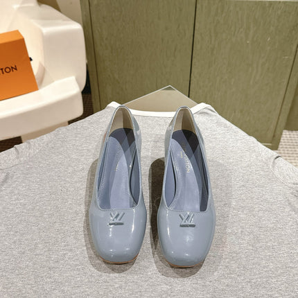 SWING HIGH PUMP 55 MM IN ICE BLUE PATENT CALFSKIN