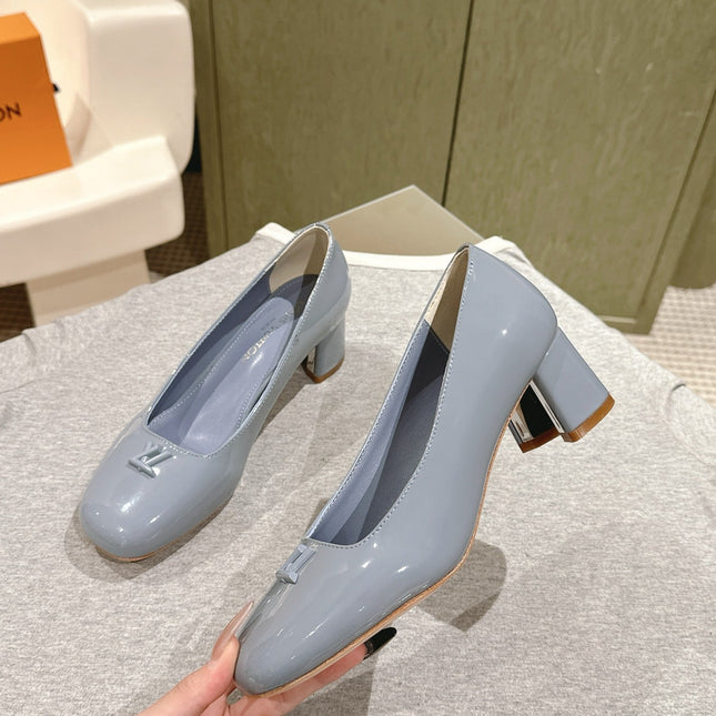 SWING HIGH PUMP 55 MM IN ICE BLUE PATENT CALFSKIN