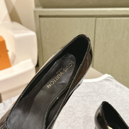 SWING HIGH PUMP 55 MM IN BLACK PATENT CALFSKIN