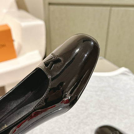 SWING HIGH PUMP 55 MM IN BLACK PATENT CALFSKIN