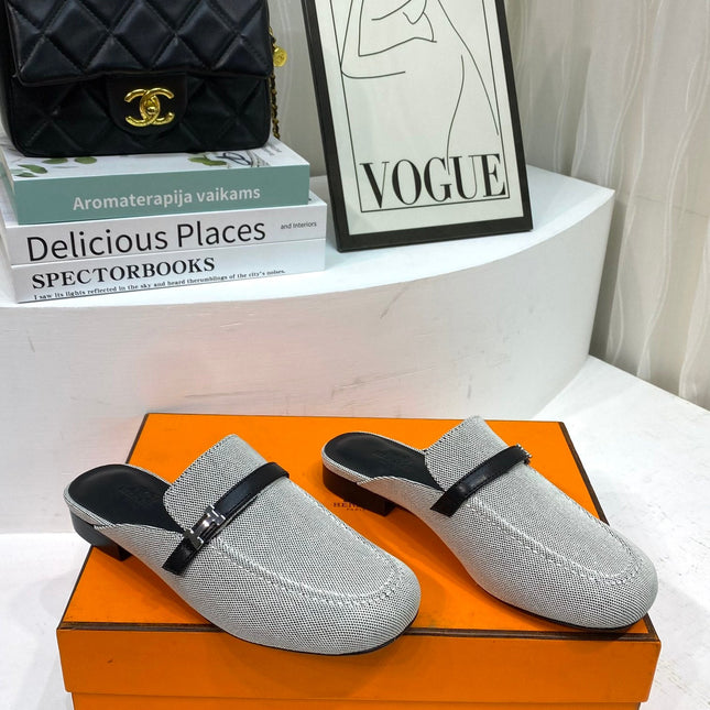 IENA MULE  GRAY CANVAS AND BLACK CALFSKIN