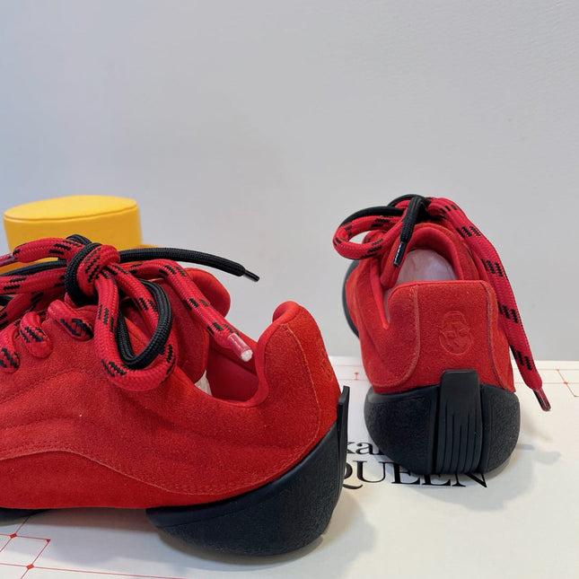 FLEXION SNEAKER IN RED SUEDE WITH BLACK TOE