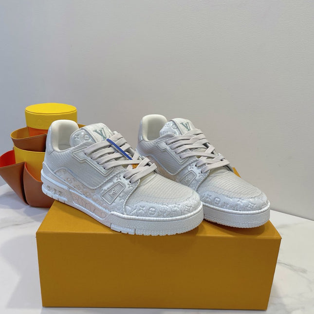 LV TRAINER MAXI SNEAKER IN WHITE EMBOSSED CALFSKIN