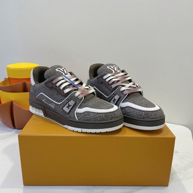 TRAINER SNEAKER IN WOOD BROWN MONOGRAM DENIM FABRIC