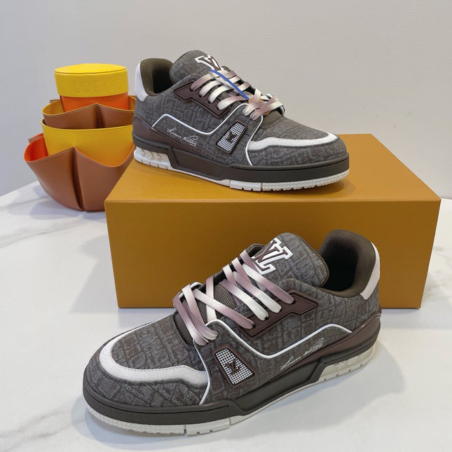 TRAINER SNEAKER IN WOOD BROWN MONOGRAM DENIM FABRIC
