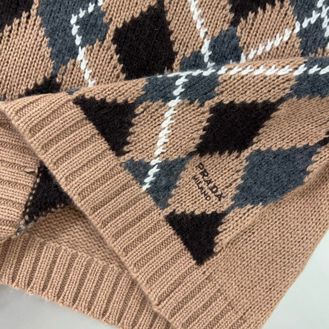 PRADA KNIT TOP STYLE 84