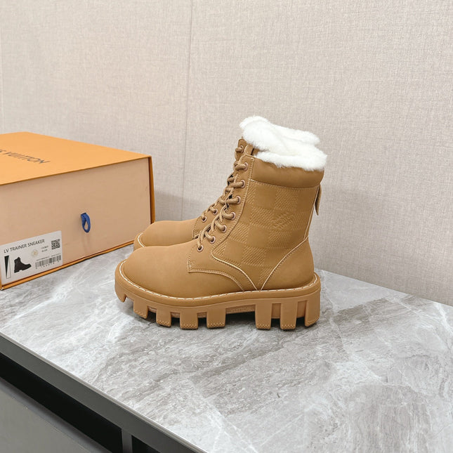 MARTIN ANKLE BOOTS IN PEANUT BROWN SUEDE AND WHITE SHEARLING LINING
