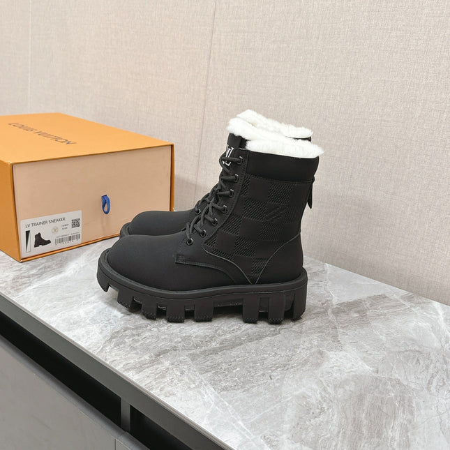 MARTIN ANKLE BOOTS IN BLACK SUEDE AND WHITE SHEARLING LINING