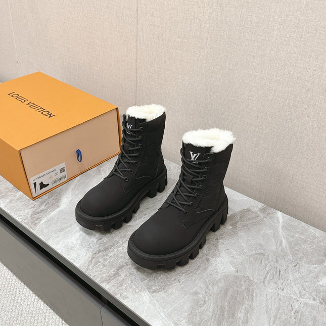 MARTIN ANKLE BOOTS IN BLACK SUEDE AND WHITE SHEARLING LINING