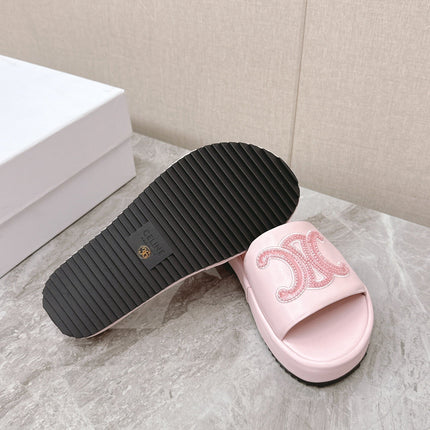 THICK-SOLED SLIDES IN LIGHT PINK SMOOTH LAMBSKIN LOGO WITH CRYSTALS