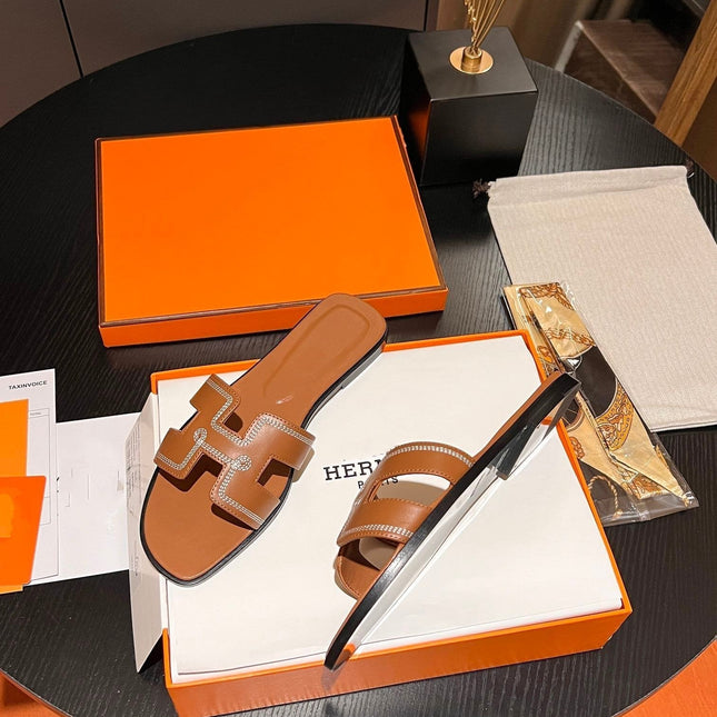 0RAN SANDAL Calfskin Sandstone