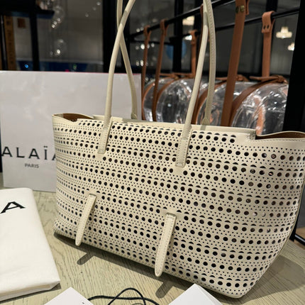 NEO MINA 32 BAG IN CHINO VIENNE CALFSKIN