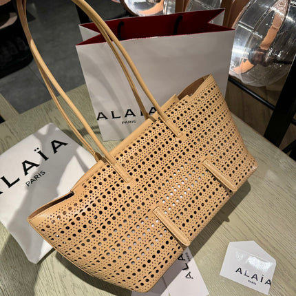 NEO MINA 32 BAG IN HARVEST GOLD VIENNE CALFSKIN