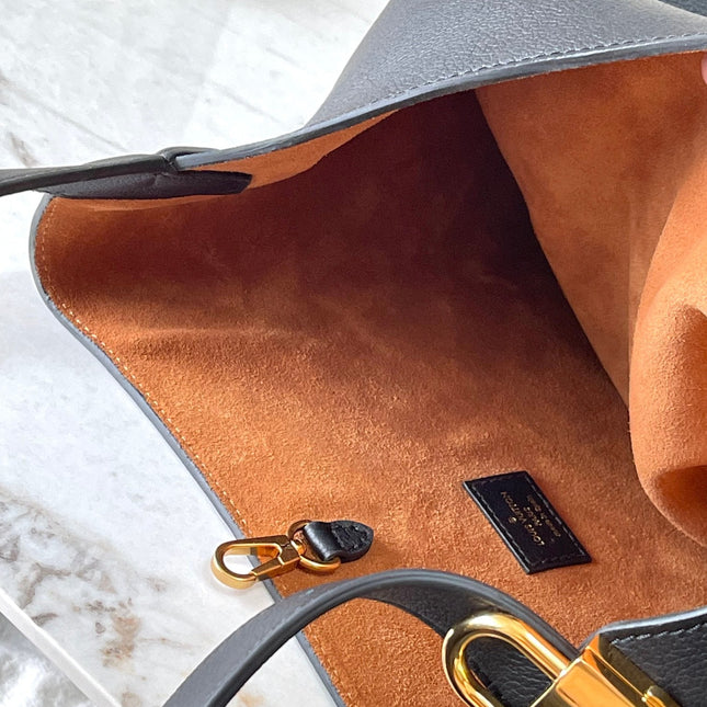 LOW KEY HOBO MM 35 IN BLACK SMOOTH CALFSKIN