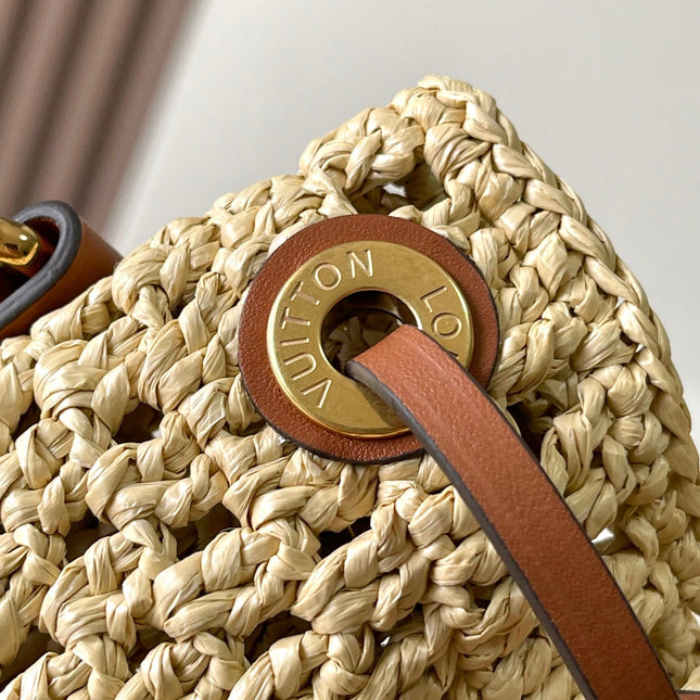 NOÉ PURSE 24 IN BEIGE CROCHETED RAFFIA AND BROWN CALFSKIN TRIM