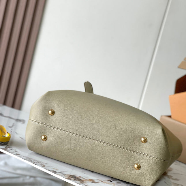 LOW KEY CABAS 47 IN BEIGE GRAINED CALFSKIN GOLD BUCKLE