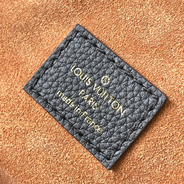 LOW KEY CABAS 47 IN BLACK GRAINED CALFSKIN GOLD BUCKLE