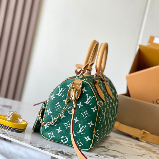 SPEEDY P9 BANDOULIÈRE 25 IN GREEN MONOGRAM CANVAS GOLD HARDWARE