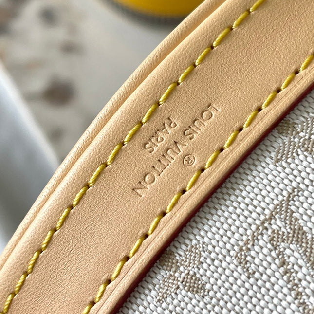 NANO BUCKET 17 IN WHITE MONOGRAM JACQUARD AND BEIGE CALFSKIN TRIM