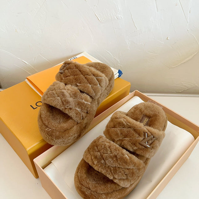 LV SUNSET PLATFORM COMFORT MULE IN CHOCOLATE BROWN SHEARLING