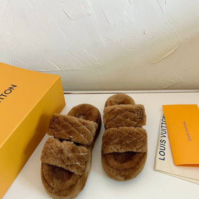 LV SUNSET PLATFORM COMFORT MULE IN CHOCOLATE BROWN SHEARLING