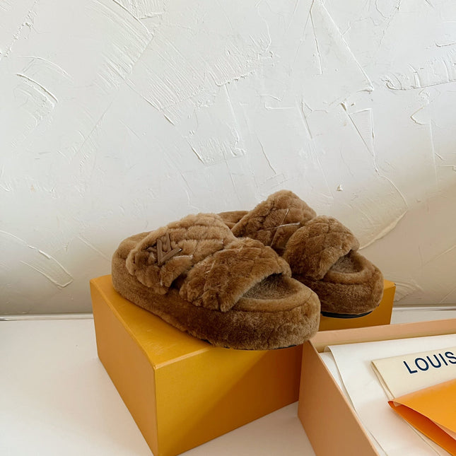 LV SUNSET PLATFORM COMFORT MULE IN CHOCOLATE BROWN SHEARLING