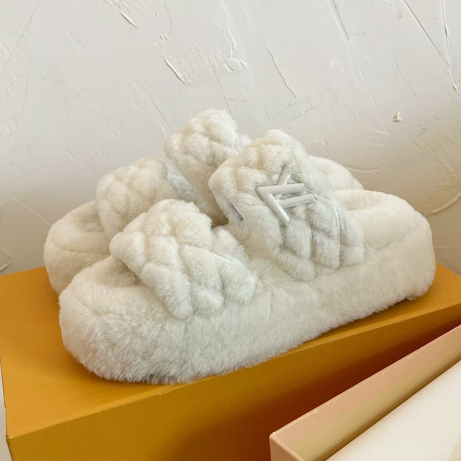 LV SUNSET PLATFORM COMFORT MULE IN WHITE SHEARLING