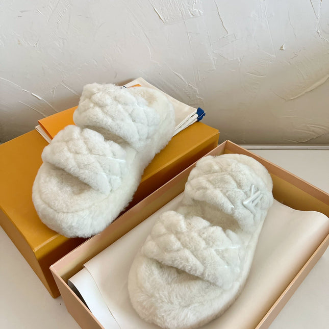LV SUNSET PLATFORM COMFORT MULE IN WHITE SHEARLING