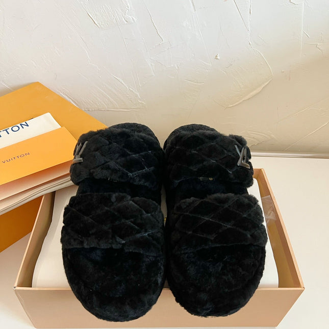 LV SUNSET PLATFORM COMFORT MULE IN BLACK SHEARLING
