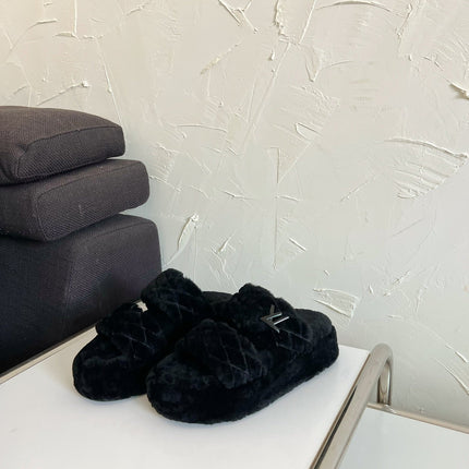 LV SUNSET PLATFORM COMFORT MULE IN BLACK SHEARLING