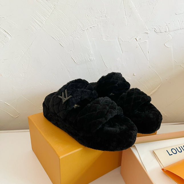 LV SUNSET PLATFORM COMFORT MULE IN BLACK SHEARLING