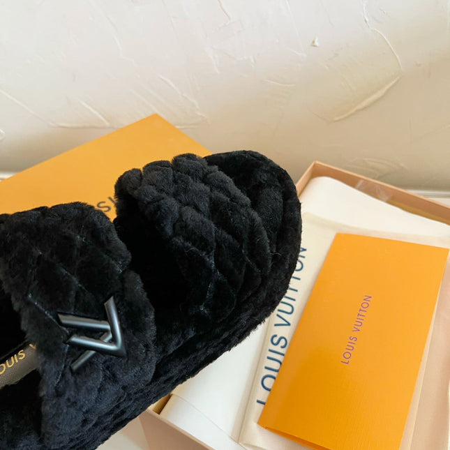 LV SUNSET PLATFORM COMFORT MULE IN BLACK SHEARLING