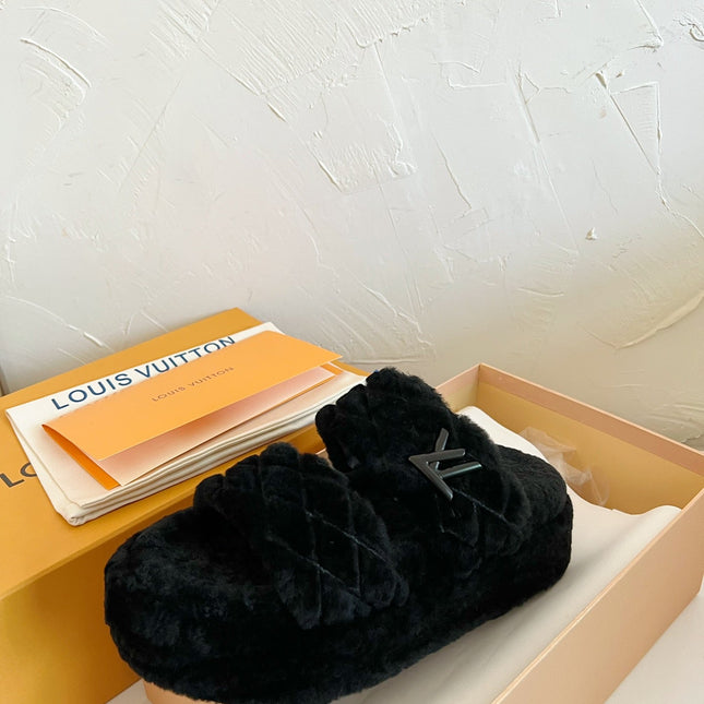 LV SUNSET PLATFORM COMFORT MULE IN BLACK SHEARLING