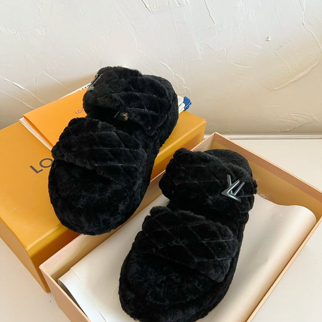 LV SUNSET PLATFORM COMFORT MULE IN BLACK SHEARLING